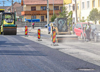 Lucrări de asfaltare pe strada Țiglari