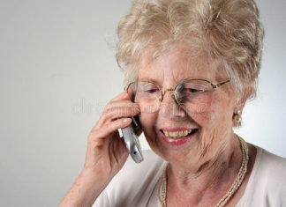 Metoda „Accidentul” la Sibiu: O femeie de 85 de ani, păcălită să trimită 4000 de lei pentru ”operația” fiului său