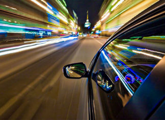 Șofer prins de polițiști cu 223km/h pe autostradă