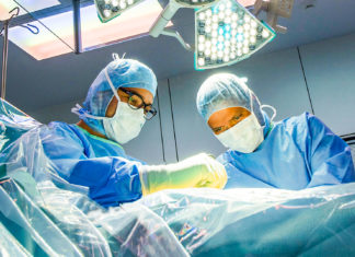 Medicii au prelevat ficatul, rinichii şi corneea de la un pacient în vârstă de 53 de ani, aflat în moarte cerebrală