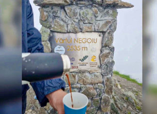 4 medieșeni pasionați de cafea au urcat cele 14 vârfuri de peste 2500 de metri din țară în doar 3 zile și 4 ore