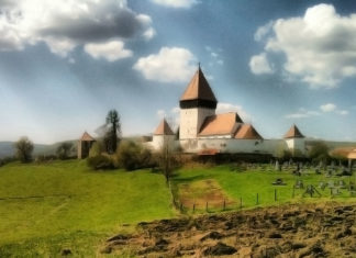 Festival rock lângă biserica fortificată din Hosman, Sibiu