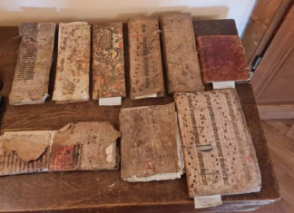 Descoperire istorică în podul Bisericii Evanghelice din Mediaș: cărţi şi documente vechi, unele vechi de 1.200 de sute de ani