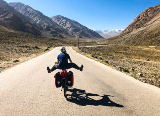 Rolul bicicletei în emanciparea femeilor: Un eveniment dedicat Zilei Internaționale a Femeilor în școlile din Sibiu