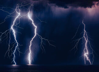 Cod galben de furtuni și ploi torențiale în vestul și sud-vestul țării